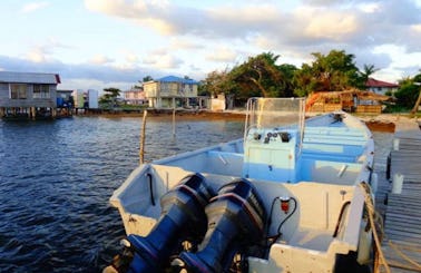 Deck Boat Rental in Roatan, Islas de la Bahia, Honduras