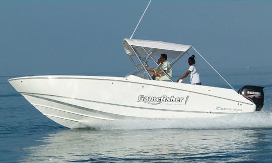 Enjoy Fishing in Flic en Flac, Mauritius on 26' Cuddy Cabin