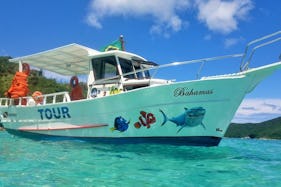 Extraordinary Party Boat Tour for 24 People in Arraial do Cabo, Brazil!