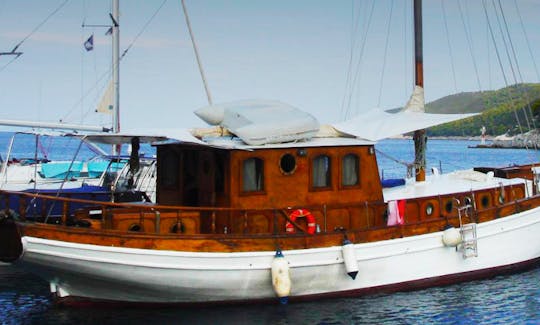 53ft “Kapetanissa Ageliki” Sloop Rental In Volos, Greece