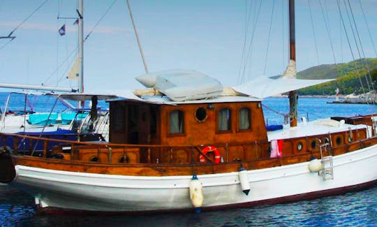53ft “Kapetanissa Ageliki” Sloop Rental In Volos, Greece