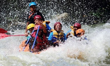 Canotaje en el río Wampu, en el norte de Sumatra