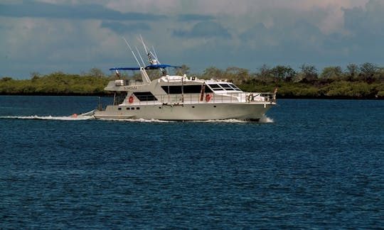 Charter 85ft "Nortada" Power Mega Yacht In Quito, Ecuador