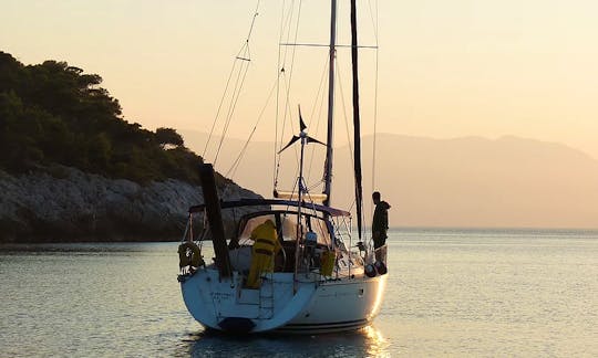 Jeanneau SunOdyssey 362 Cruising Monohull in Alimos, Greece