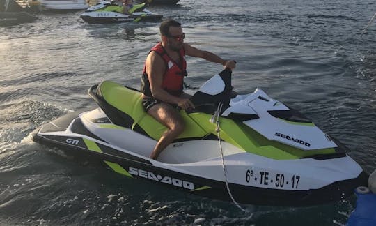 Safaris et excursions en jet ski à Arona, Espagne