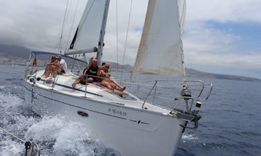 Rent a Cruising Monohull in Santa Cruz de Tenerife, Canarias