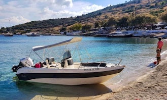 Al Mar Speedboats offers brand new motorboats... for either private hire or organised trips.. get in touch with us and we will work out the best deals for you!!! "Eftixia" boat under your commend