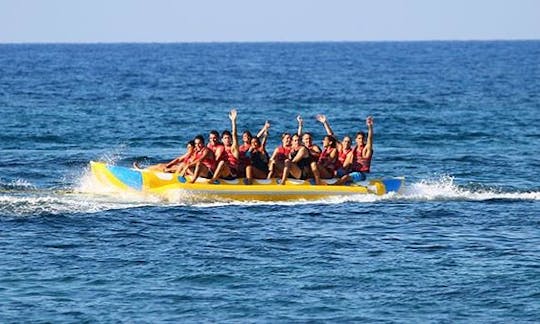 Diviértete en Banana Ride en Zakinthos, Grecia