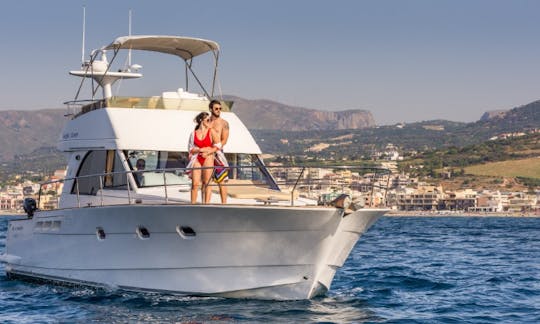 Charter 46' Beneteau Antares Motor Yacht in Rethymno, Greece