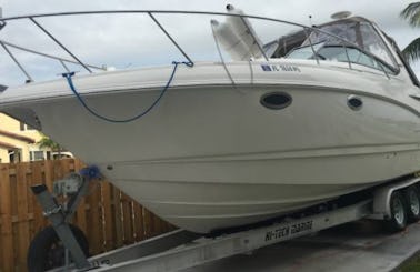 Gorgeous 31' Chaparral Motor Yacht for 8 Person in Princeton, Florida