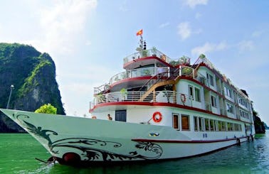 Huong Hai Sealife Cruise in Hanoi
