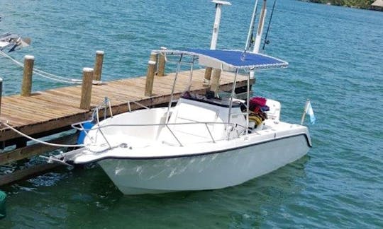 Aluguel de console Wellcraft Center de 25 pés em Puerto Quetzal, Guatemala
