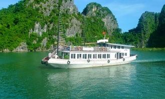 Day Cruises in Halong