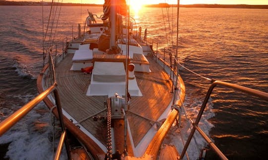 Sunset sailboat tour