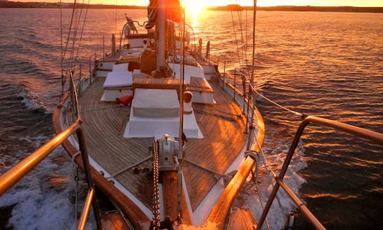 Sunset sailboat tour