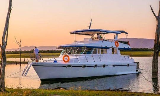 Charter Corsaro Houseboat in Mashonaland West Province, Zimbabwe