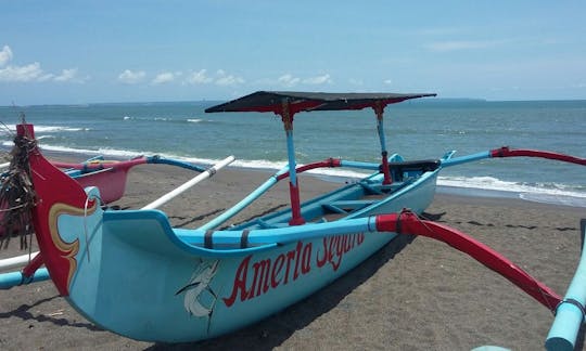 Rent a traditional boat in Mengwi, Bali with a captain