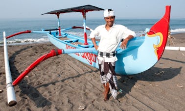Rent a traditional boat in Mengwi, Bali with a captain