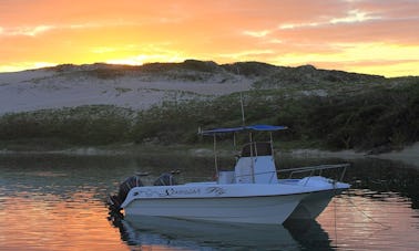 Profitez de la pêche à Vilanculos, au Mozambique, sur un catamaran à moteur Spanish Fly Power de 25 pieds