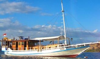 Charter a Gulet in Wolomeze, Indonesia