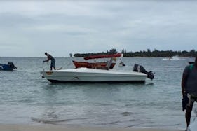 Charter a 2015 Resigraft Bowrider in Rivière Noire, Mauritius