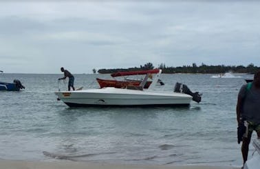 Charter a 2015 Resigraft Bowrider in Rivière Noire, Mauritius