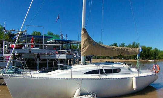 Captained Charter for 5 People Aboard a Beautiful Sailboat in Rosario, Argentina