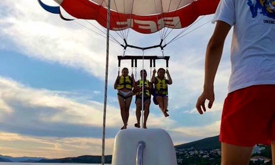 Enjoy Parasailing In Crikvenica, Primorsko-goranska županija