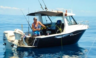 Enjoy Fishing in Mangawhai Heads, Northland with Captain Tony