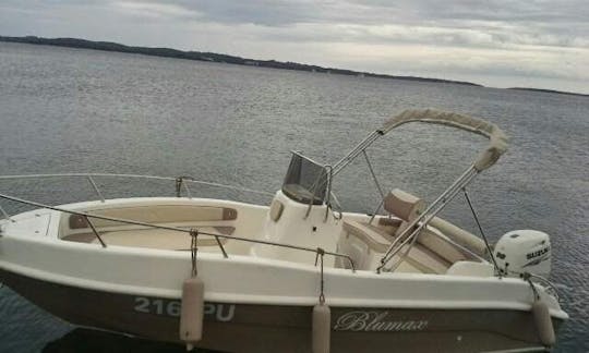 19' Blumax Sea Ghost 550 Open Center Console Rent in Rakalj, Croatia