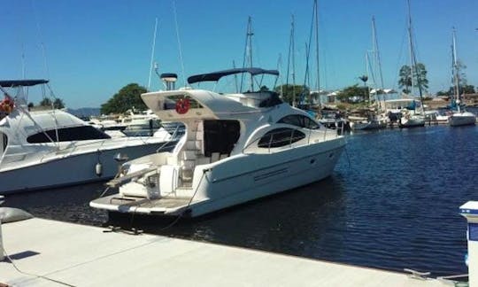 Aluguel de 46' Azimut Cuddy Cabin/Walk Around no Rio de Janeiro