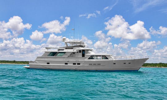 Charter the 80' Classic Burger Power Mega Yacht in Playa del Carmen, Mexico