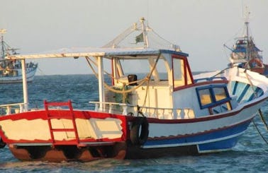 Drumond I Fishing and sightseeing boat Rental in Cabo Frio