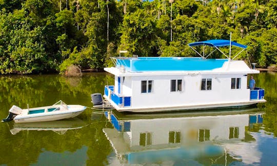Experience a houseboat holiday aboard Image Anne!
