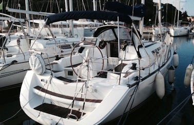 Jeanneau Sun Odyssey 36i Cruising Monohull Charter for 7 People in Salerno, Italy