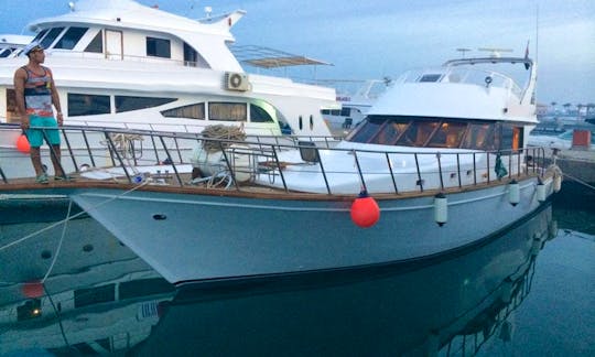 Wooden Design Motor Yacht for 6 People in Hurghada