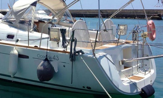 Charter 43' Beneteau Oceanis 43 Cruiser Cruising Monohull in Lefkada, Greece