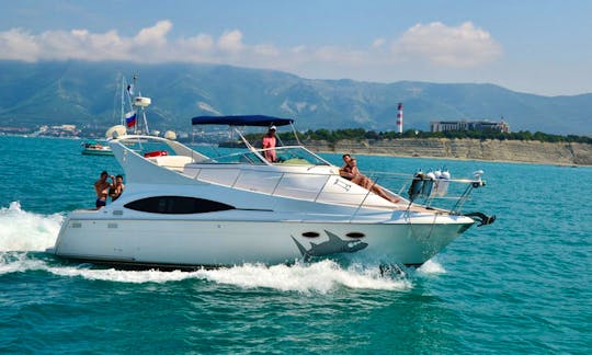 Motor Yacht Charter in Gelendzhik