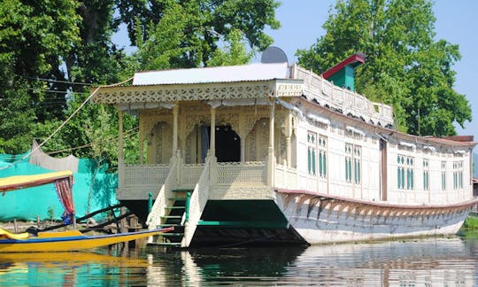 Charter a Houseboat at Nigeen Lake in Jammu and Kashmir