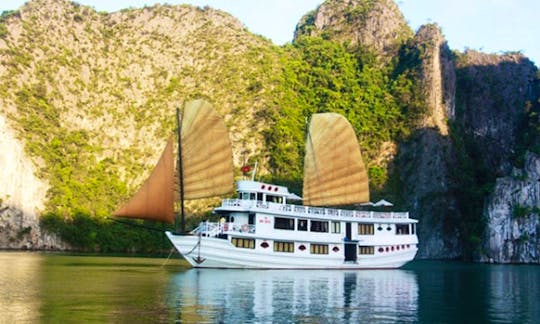 Boat Cruise in Hà Nội, Vietnam