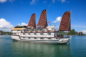 Viatnamese Junk Boat Cruise in Halong Bay