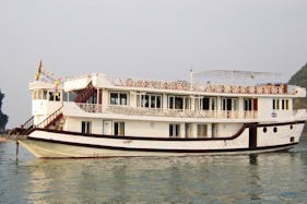 Passenger Boat monkey island cruise in Halong Bay