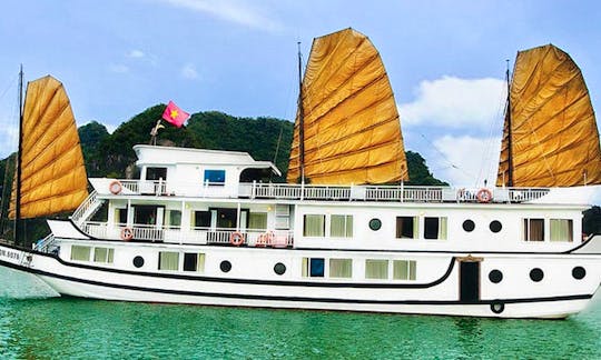 The Glory Legend Cruises in Hanoi