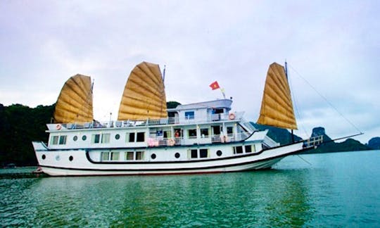 The Glory Legend Cruises in Hanoi