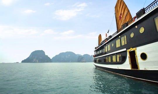 Halong Glory Cruise in Hanoi