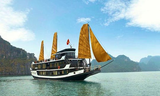 Halong Glory Cruise in Hanoi