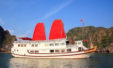 Profitez d'une croisière à Ha Long, au Vietnam, sur le bateau à passagers Sun Legend