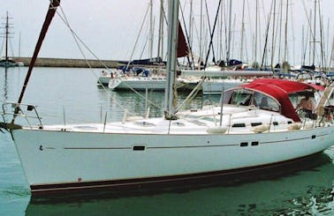 Charter Cruising Monohull  BENETEAU OCEANIS 47