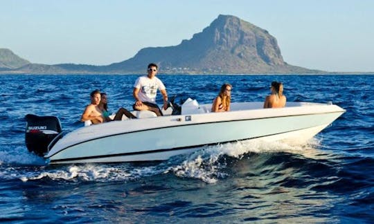 Enjoy Fishing in Rivière Noire, Mauritius on 30' Sports Fisherman