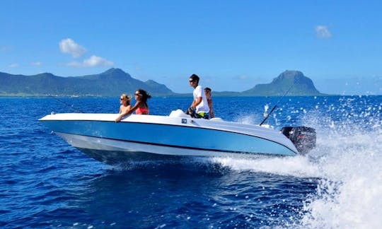 Enjoy Fishing in Rivière Noire, Mauritius on 30' Sports Fisherman